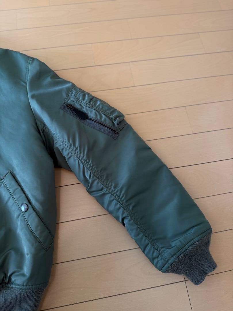 Avirex MA-1 オリーブグリーン