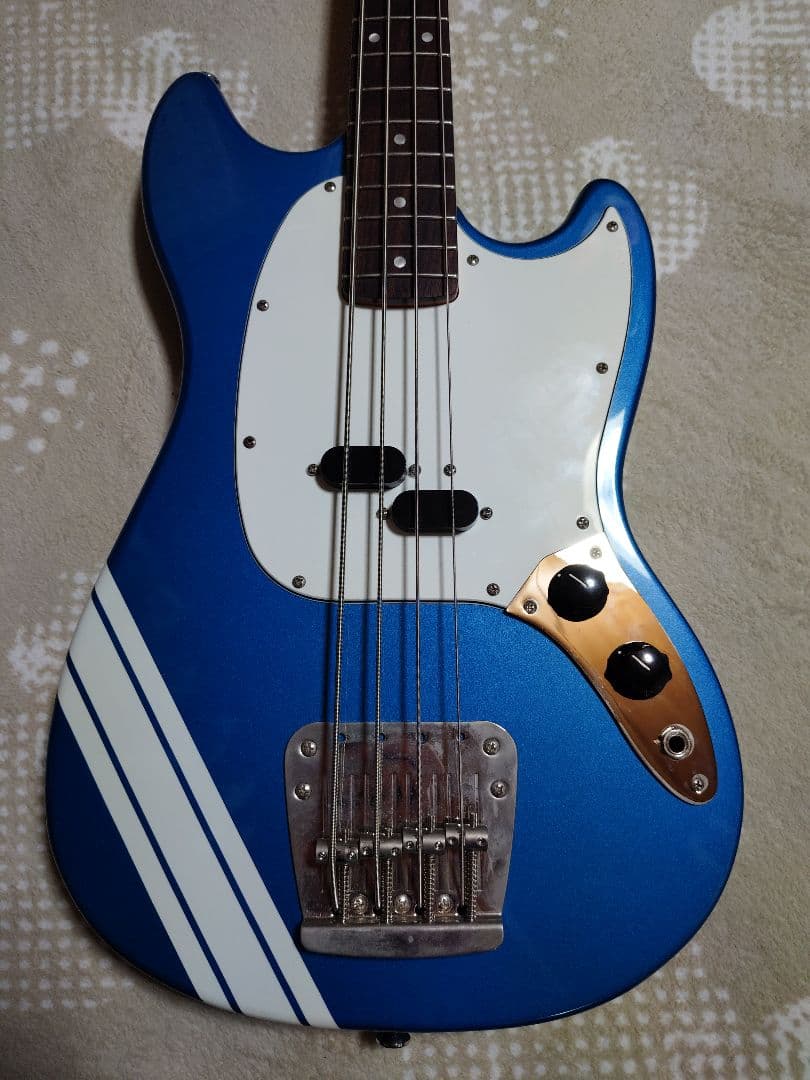 ベース Squier FSR Classic Vibe 60s Mustang Bass
