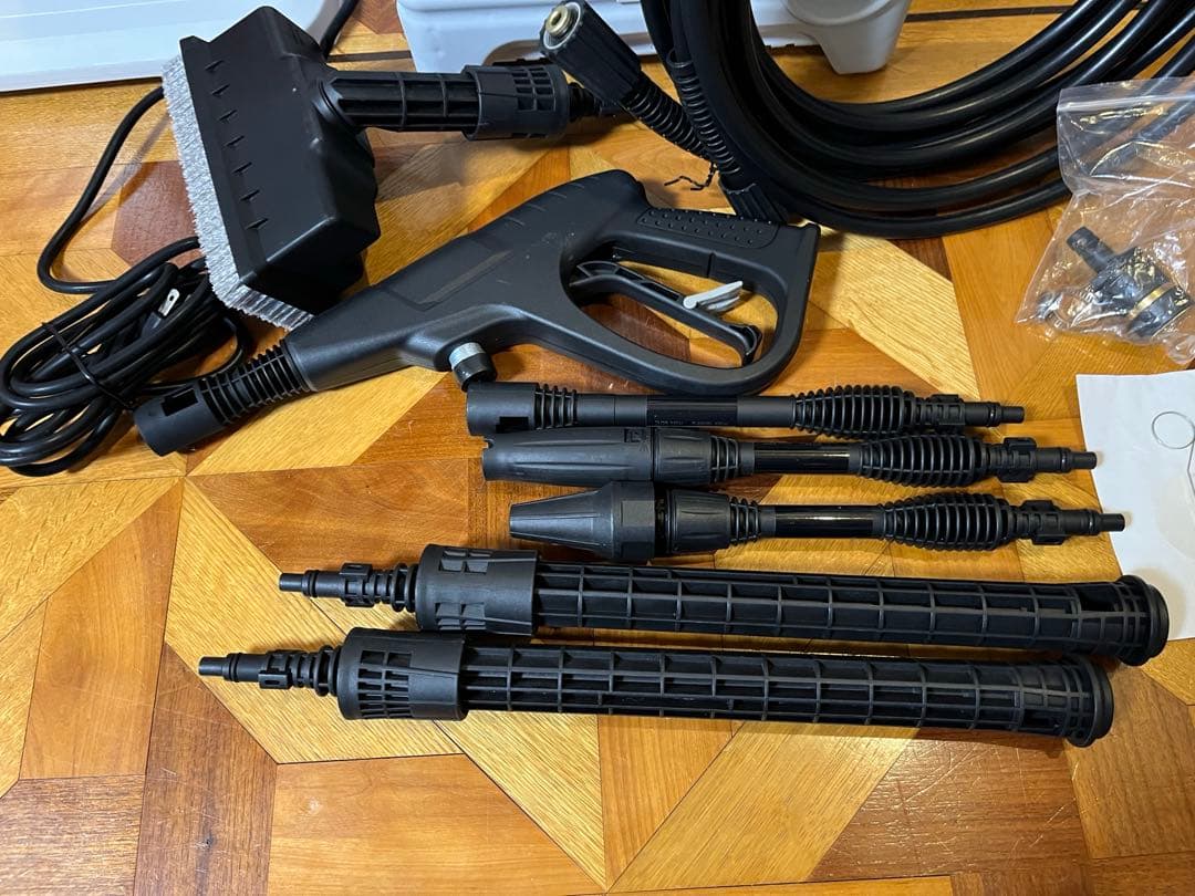 アイリスオーヤマ タンク式高圧洗浄機 静音モデル